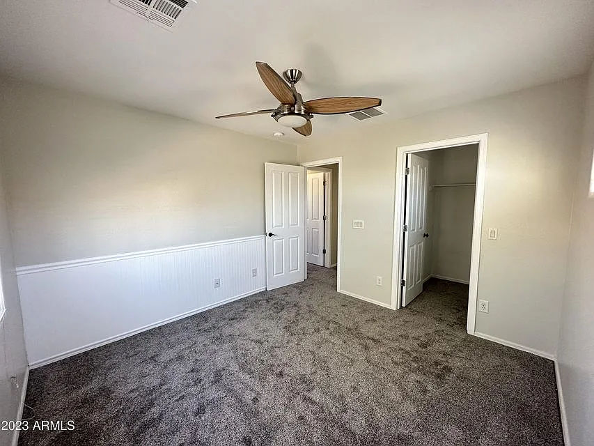 3 bed, 2595 sqft, $1,995 — Photo 3