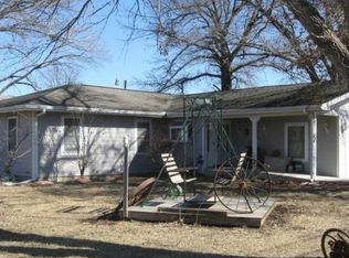 905 W 15th St, Ottawa, KS 66067