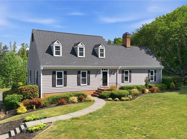725 Academy St, Rural Hall, NC 27045