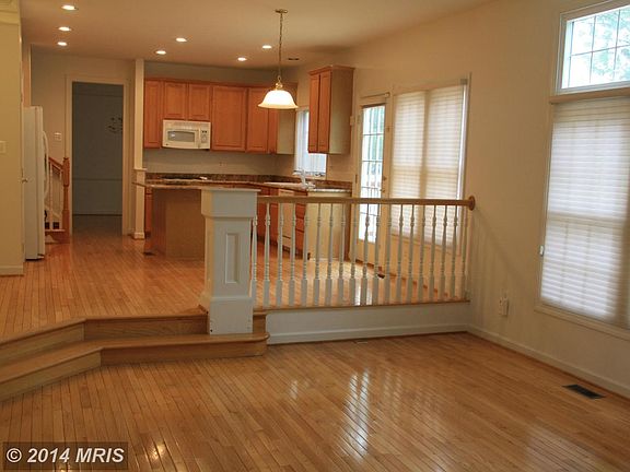 5th image of 10837 Hillbrooke Ln