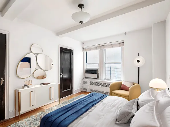 433 West 34th Street image 2 of 9