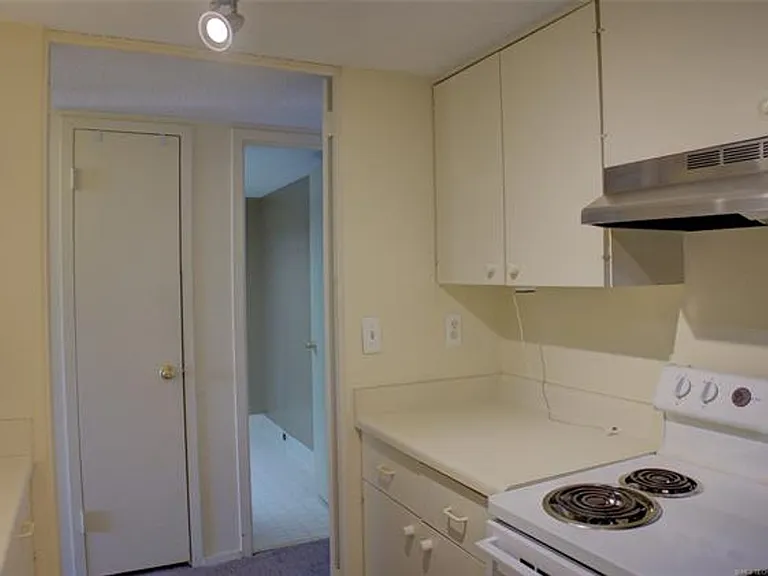 Adorable 2 bed 2 bath in historic Liberty Tower — Photo 20