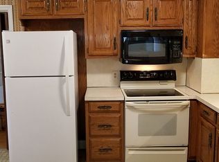 18 Green Oaks Rd, Newport News, VA 23601