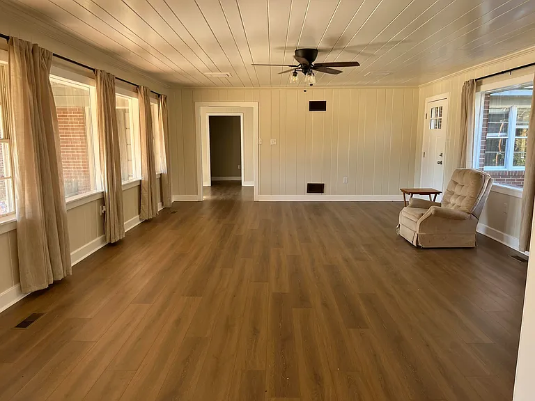 2110 Broome Rd — Photo 4