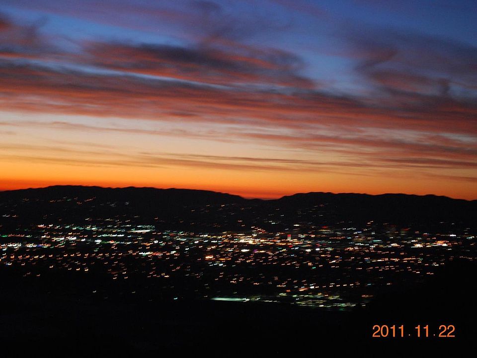 SOUTHERN VIEW AT DAWN / DUST