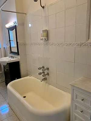 Rented by Living New York | media 8