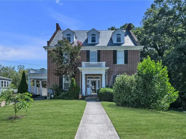 128 Brewer Ave, Suffolk, VA 23434
