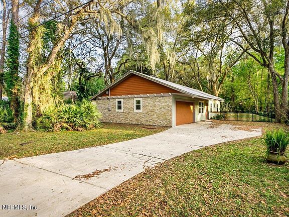2nd image of 1021 KENNEDY Drive