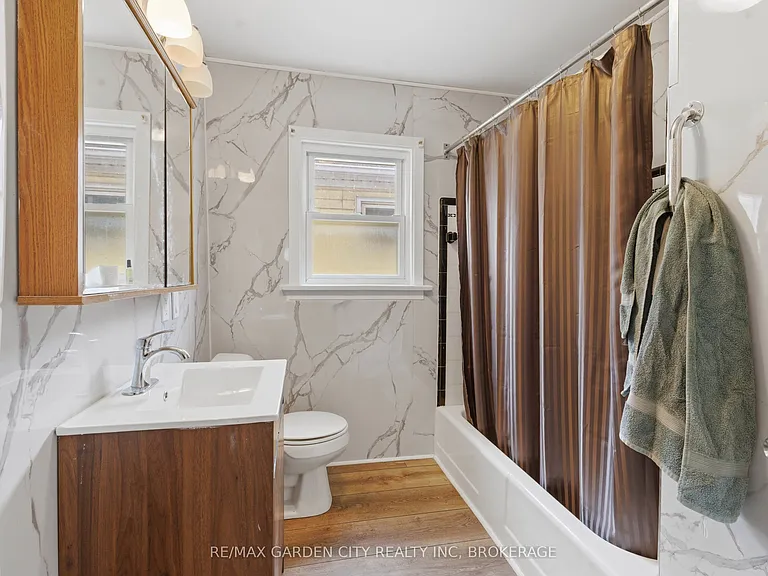 25 Pelham Rd #UPPER — Photo 15