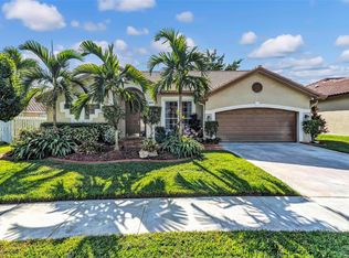 17402 NW 8th St, Pembroke Pines, FL 33029