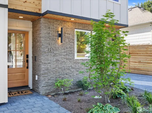 1131 NW 60th Street #B, Seattle, WA 98107