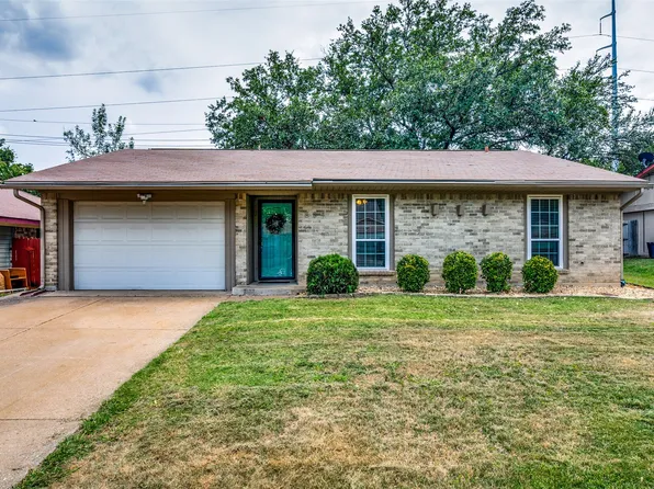 834 Madison Dr, Lewisville, TX 75067