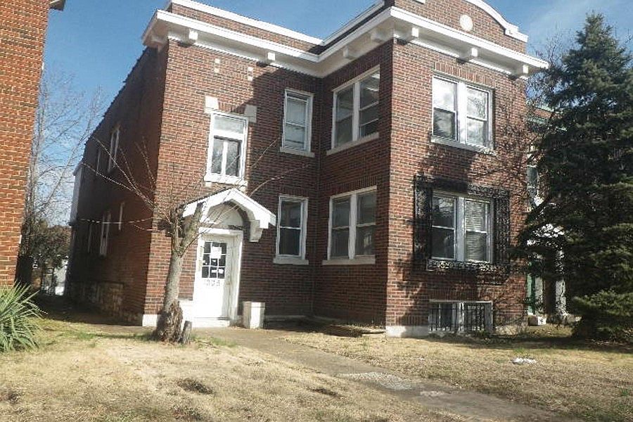 2nd image of 1005 Bates St