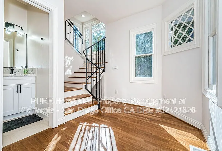 3 bed, 2.5 bath, 1750 sqft, $3,695 — Photo 4