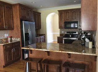 205 Hunters Ridge Dr, Tullahoma, TN 37388