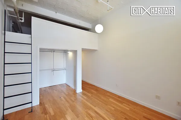 Rented by Citi Habitats | media 38