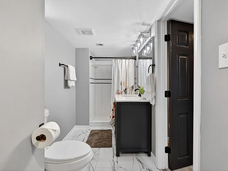 8821 Kendale Dr — Photo 31
