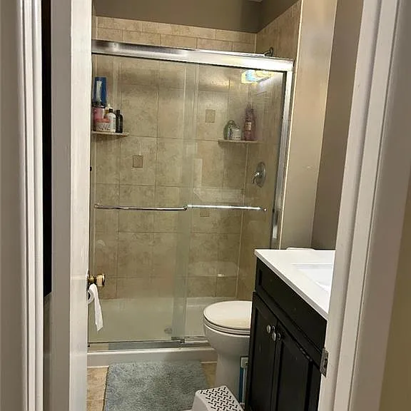 8 Avon Dr #Z — Photo 6