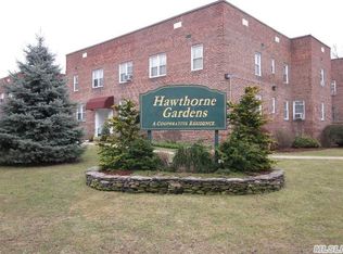 133 Smith St APT B25, Freeport, NY 11520