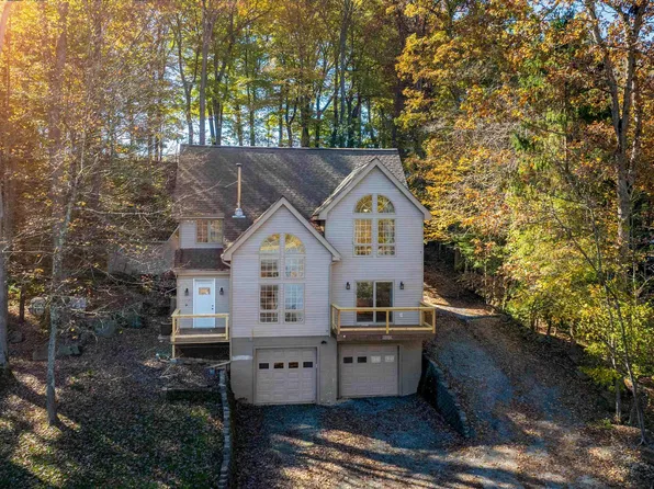 275 Paradise Cir, Morgantown, WV 26508