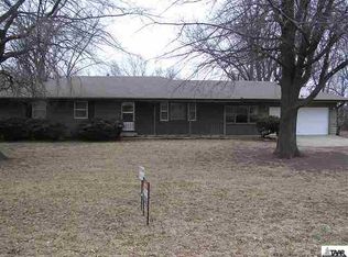 4650 SE 27th St, Topeka, KS 66605