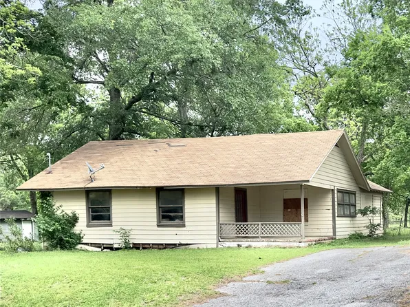 228 League St S, Sulphur Springs, TX 75482