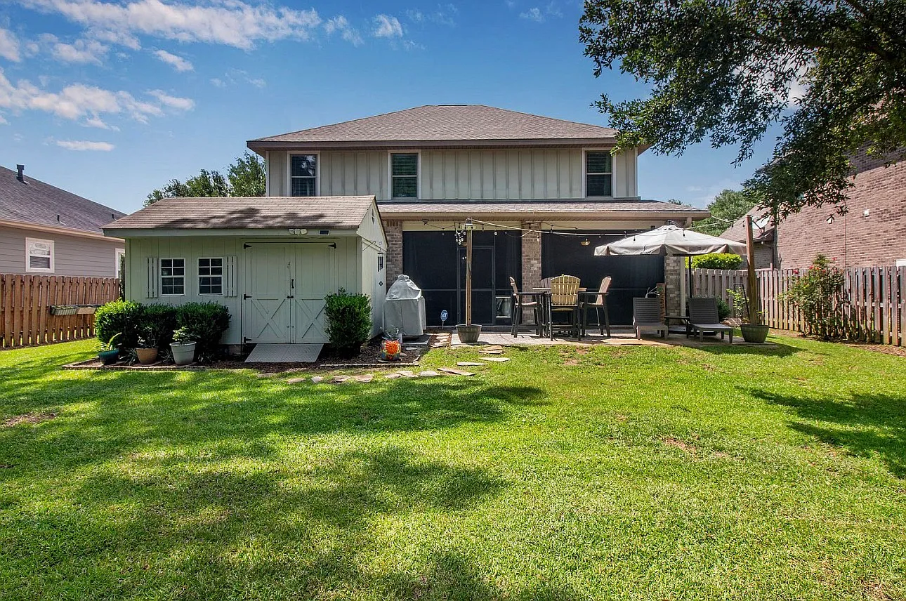 4 bed, 2552 sqft, $3,000 — Photo 2