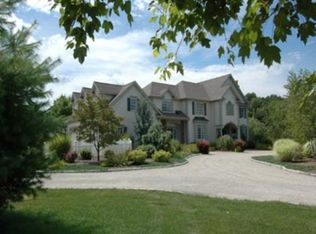 670 Arbutus St, Middletown, CT 06457