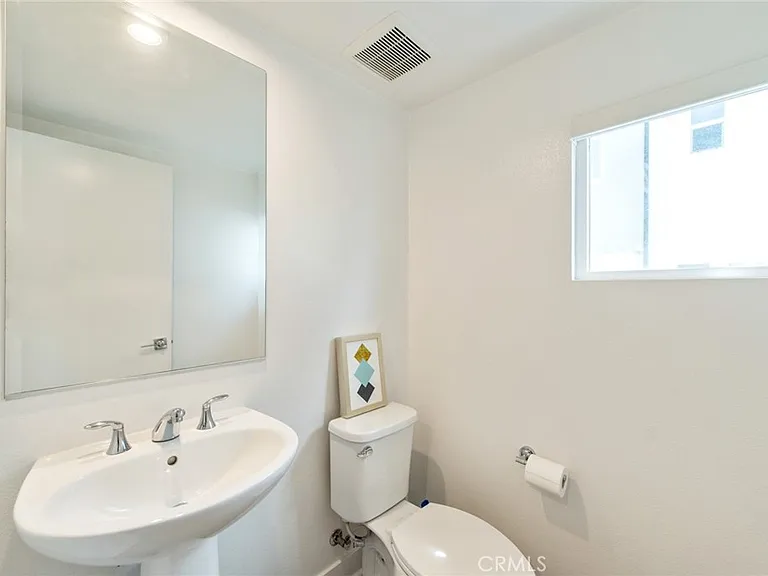 1515 W Bushell St — Photo 17