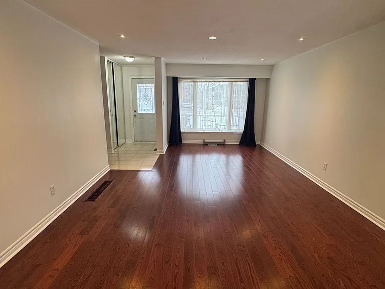 1025 Blairholm Ave #-UPPER LEVEL — Photo 9
