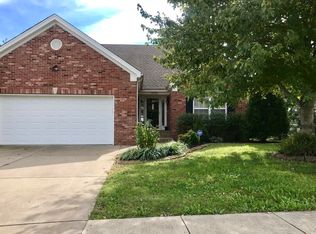 1003 Station Pt, Simpsonville, KY 40067