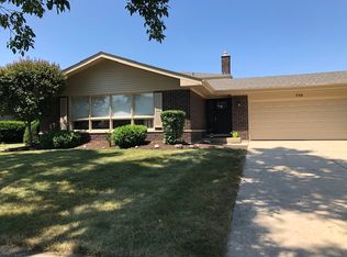 708 Groen Ln, Schaumburg, IL 60193