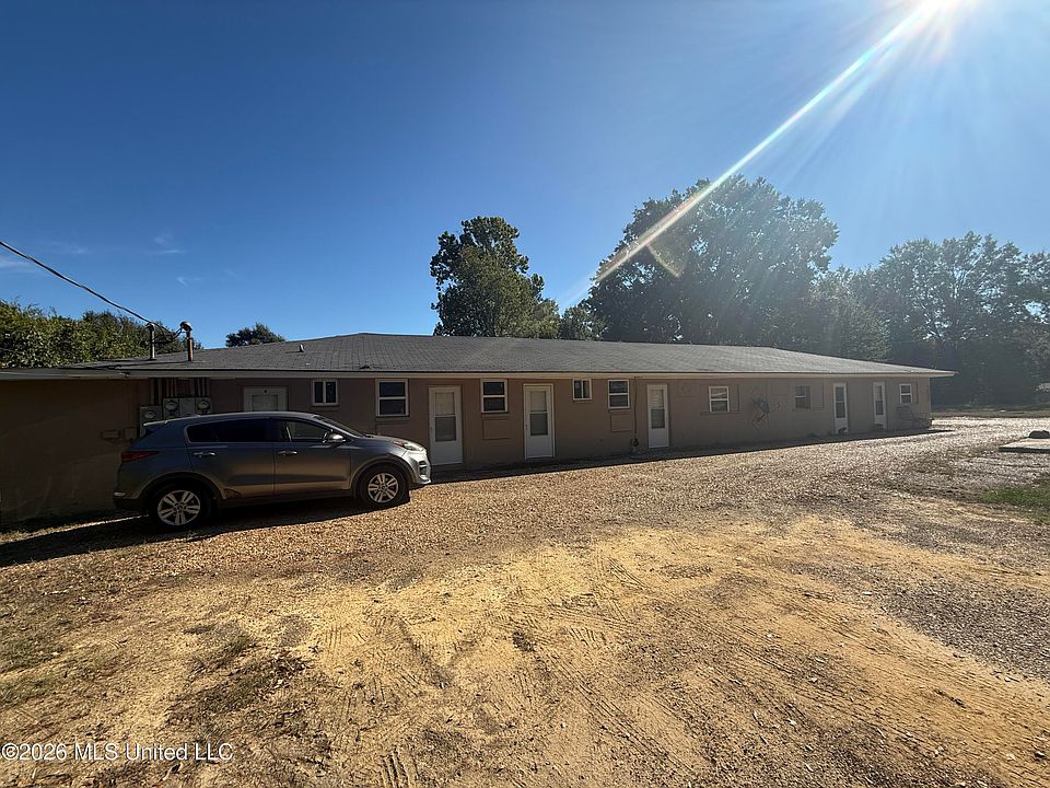 1st image of 302 Martin Luther King Dr