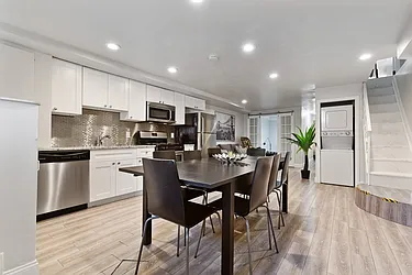 671 Metropolitan Avenue