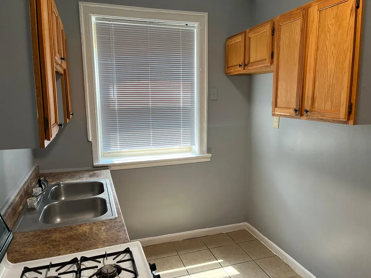 Building Photo - 7935 S Woodlawn Ave #1
