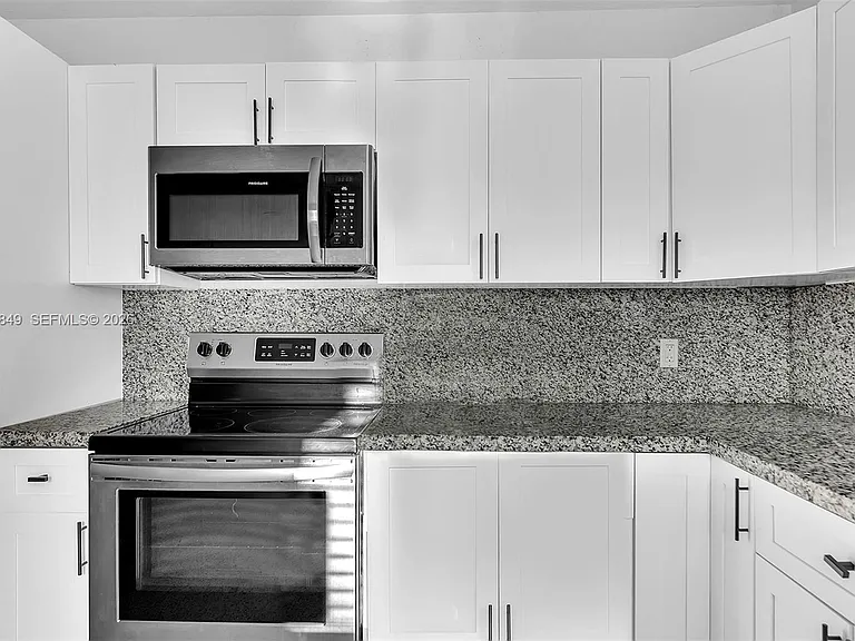 1550 SW 23rd Ct #A — Photo 14