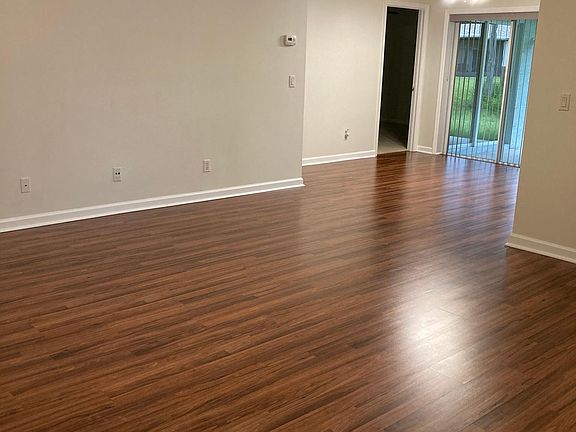 3rd image of 9075 103rd Ct