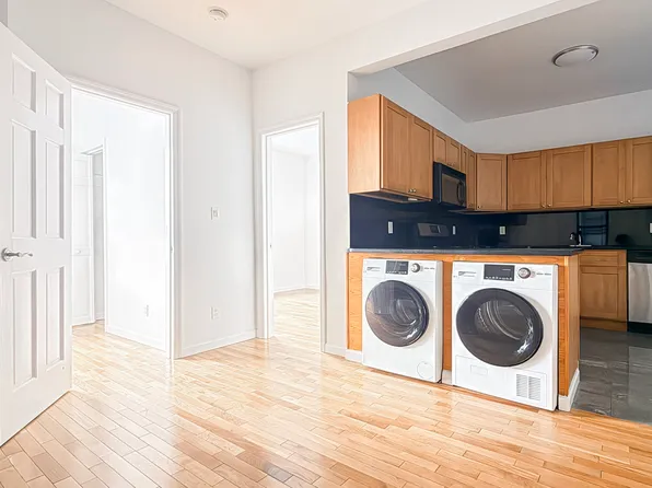 154 Columbus Avenue image 1 of 10