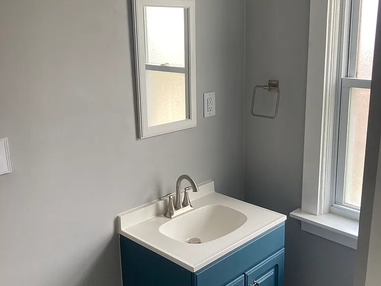3934 Hoosac St #1 — Photo 8