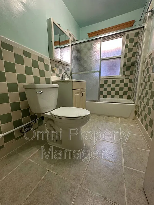 2 bed, 1.0 bath, $1,100 — Photo 4