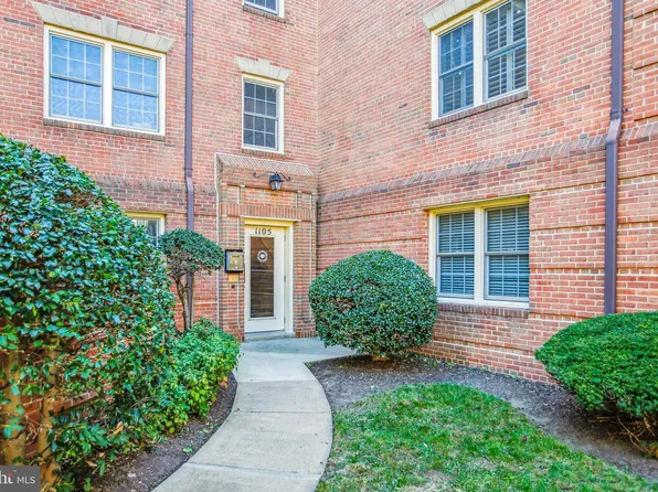 1105 N Pitt St APT 2A, Alexandria, VA 22314