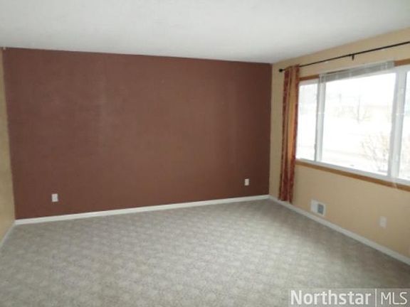 3rd image of 813 38th Ave