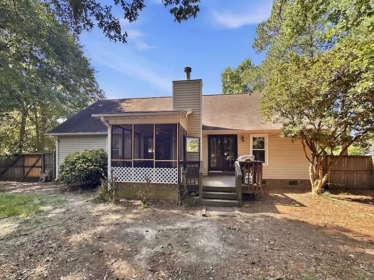 115 Juniper Ct — Photo 2