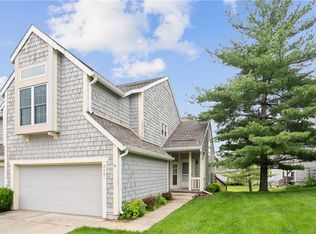 2601 82nd St, Urbandale, IA 50322