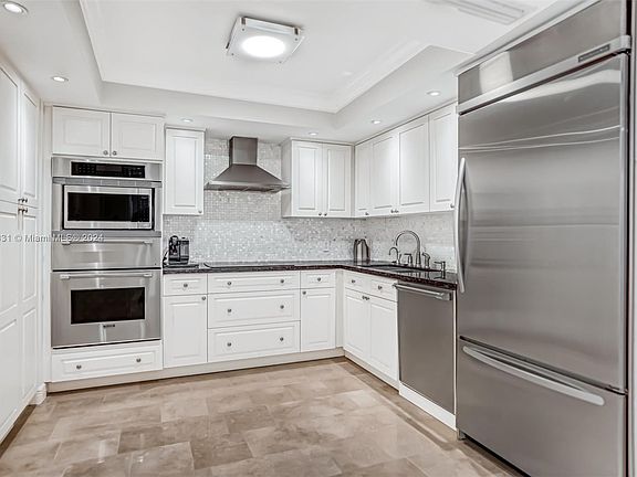 4th image of 9801 Collins Ave APT 6G