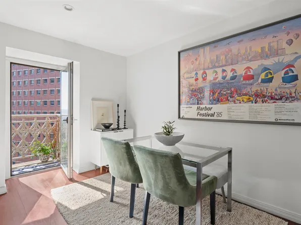 3 Hanover Square image 4 of 13