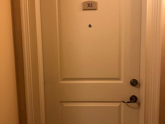 4th image of 400 E Bay St Suite 311
