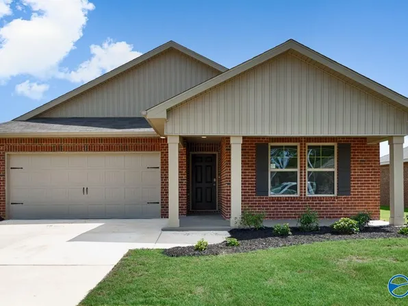 425 Jackson Point Cir, Huntsville, AL 35811