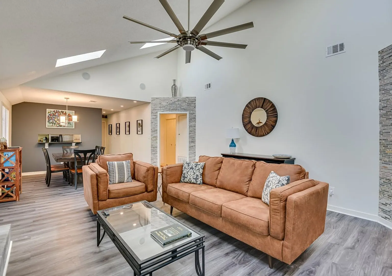 Fully Furnished, 3247 Summerchase Circle - 3 Bedroom Corporate Rental — Photo 2