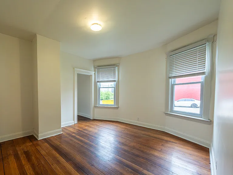 532 Horton Ave — Photo 3